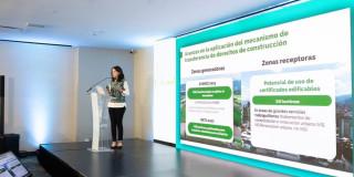  Secretaria de Ambiente, Adriana Soto, en el foro "Legados para una Bogotá mejor preparada para enfrentar el cambio climático"