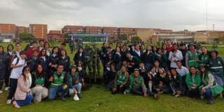 Niños y niñas participando de esta actividad 