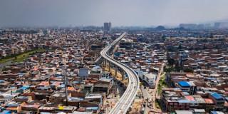 Foto de un frente de obra del Metro de Bogotá