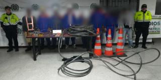 En la foto las capturas de estas personas por hurto de cable