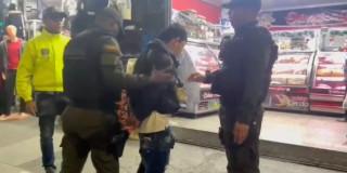 Foto del capturado por extorsión a comerciantes en Kennedy.