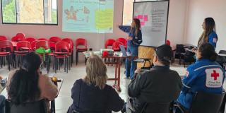 Foto de participantes de estrategia de IDIGER