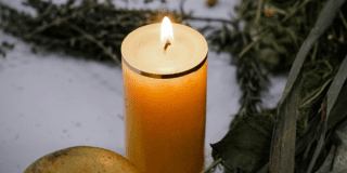 Imagen de una vela blanca
