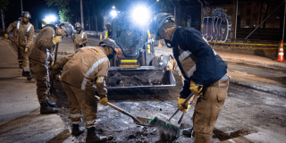 Foto de un operario del Distrito en una obra 