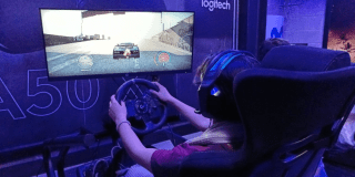 Imagen de persona jugando video juegos