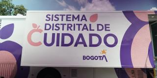 una foto del bus del cuidado 