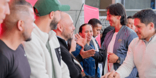 Imagen de personas en el Cefe Cometas