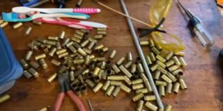 Foto de las municiones que encontraron en el taller clandestino en Bogotá