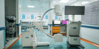 Foto de equipos nuevos para el cancer de mama