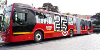 Foto de un bus de TransMilenio
