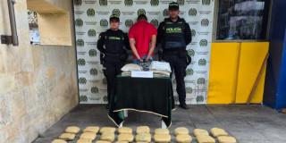 Hombre de 20 años capturado por el delito de tráfico, fabricación o porte de estupefacientes.