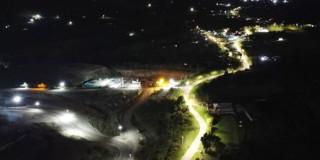 Foto que muestra las luces que se colocaron en el sector Mochuelo