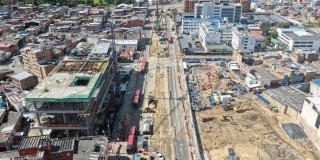 Foto aérea de la Estación 11 del Metro de Bogotá en avenida Carcas con calle Primera.