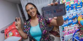 Foto de una de las beneficiarias del programa 'Buena Paga' Bogotá con acceso a créditos.