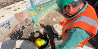 Foto que muestra trabajadores del Acueducto de Bogotá