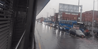 Imagen de un encharcamiento en vía