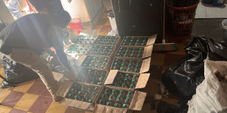 Imagen del licor adulterado que fue incautado