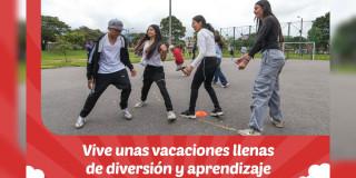 Foto que muestra personas jugando