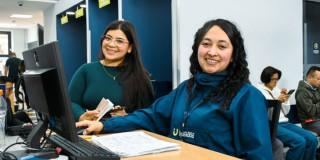 Foto de trabajadora de la Ventanilla Única de Servicios