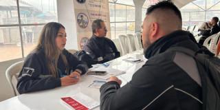 Foto de una feria de empleo