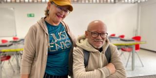 Foto de dos vendedores informales de Bogotá. 