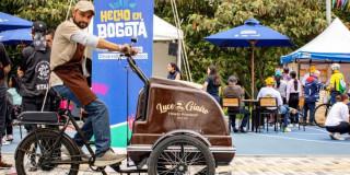 Foto de emprendedores en una de las ferias de 'Hecho en Bogotá'