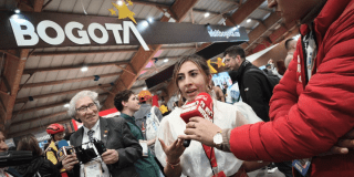 Imagen de la alcaldesa local de Antonio Nariño hablando