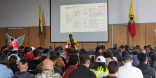Imagen de una de las jornadas de cualificación dirigidas a los formadores de los Centros de Interés en las Instituciones Educativas Distritales (IED)