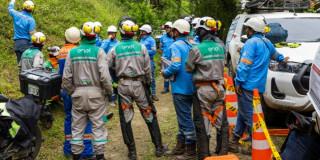 Foto que muestra trabajadores de Enel Colombia 