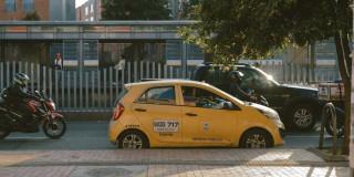 Foto de un taxi en Bogotá