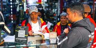 Foto de funcionarios del Distrito en operativo de seguridad