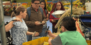 Foto de comerciantes de la localidad de Antonio Nariño