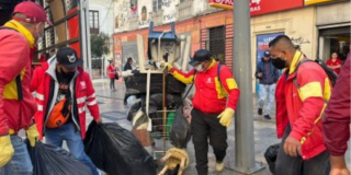 Foto de funcionarios del Distrito en operativo de seguridad