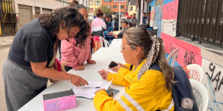 Foto de un ciudadano en la jornada de salud en Los Mártires 