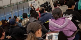 ciudadanos en una feria de empleo Foto: Secretaría Distrital de Desarrollo Econó