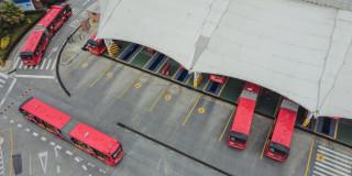 Foto de buses de TransMilenio