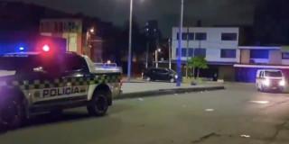 Foto de patrullas de la Policía de Bogotá durante recorridos nocturnos.