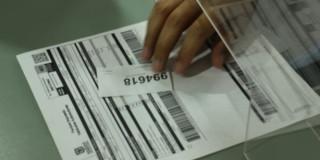 Foto de una factura de impuesto en Bogotá.