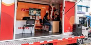 Foto de la Unidad Móvil de Atención de la Agencia Distrital de Empleo de Bogotá.