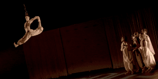 Imagen de una puesta en escena de la Gata Cirko que está dentro de las obras distritales participantes.