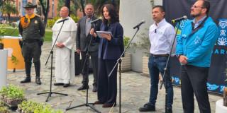 Foto de autoridades ambientales durante rueda de prensa en Bogotá.