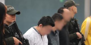 Hombres capturados durante operativos de la estrategia integral de seguridad Bogotá Camina Segura.