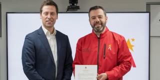 Brandon Yoder, vicepresidente de las Américas de Ten y el alcalde Carlos Fernando Galán