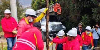 Funcionarios del Distrito durante operativo de recuperación territorial en Usme.