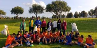 Niños y jóvenes de cinco escuelas deportivas del parque El Tunal.