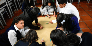 Foto de un grupo de estudiantes en un proceso de formación en Bogotá.