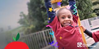 Foto que muestra una niña sonriendo 