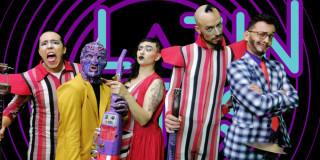 Imagen gráfica relacionada con la convocatoria que muestra 5 artistas sonriendo