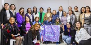 Cuidadoras en encuentro con Canadá y ONU Mujeres por el curso 'Mujeres que cuidan, Mujeres que inciden'.