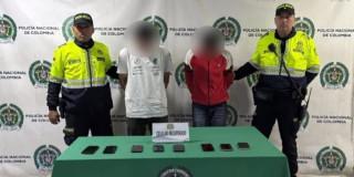 Dos capturados por hurto de ocho celulares.